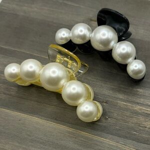 2 pcs Faux Pearl Claw Hair Clips